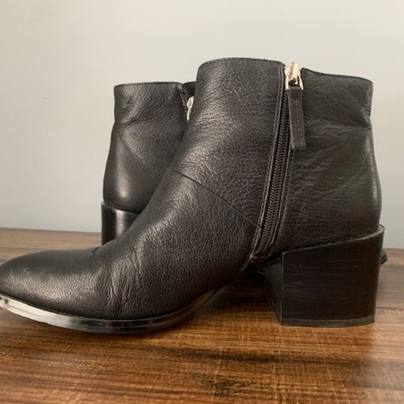 Nine West ENTITY Pointed Tor BOOTIE Size 8M - Picture 8 of 9